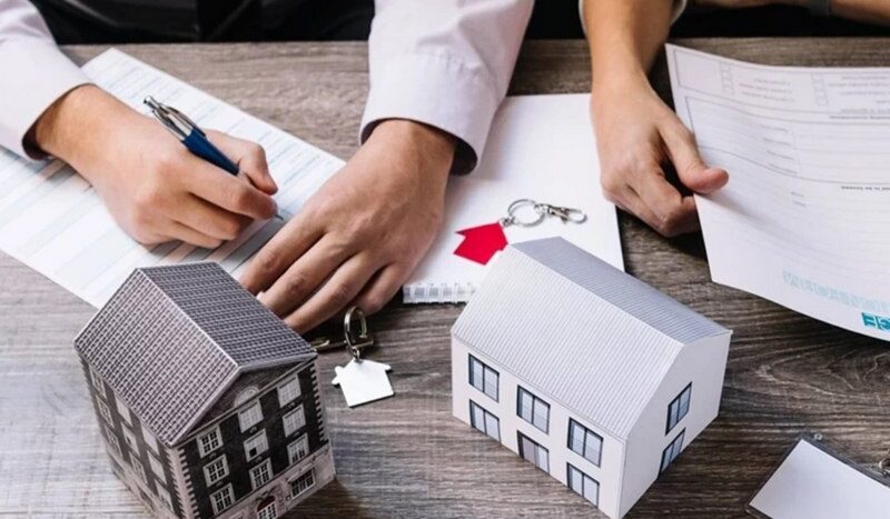 Hướng Dẫn Đặt Cọc Mua Nhà Khi Đang Cầm Sổ Ngân Hàng