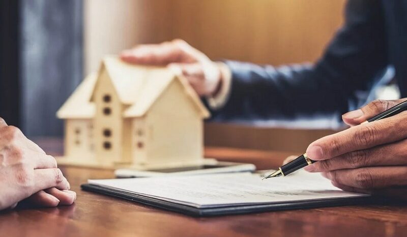 Phát mãi tài sản là gì? Khái niệm, quy trình chi tiết